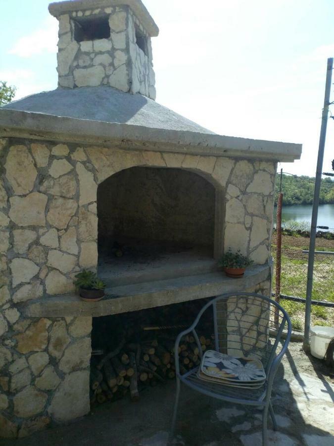 Holiday Home Marija Vrlika Exterior foto